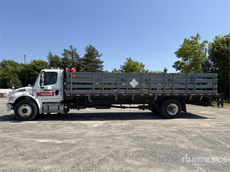 Freightliner M2 106