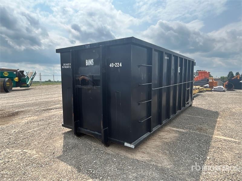 20 ft 6 in 40 yard Roll-Off Container