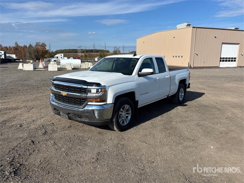 Fourgon utilitaire Chevrolet Silverado 1500 LD 4x4 Extended Cab Pickup — occasion 2019