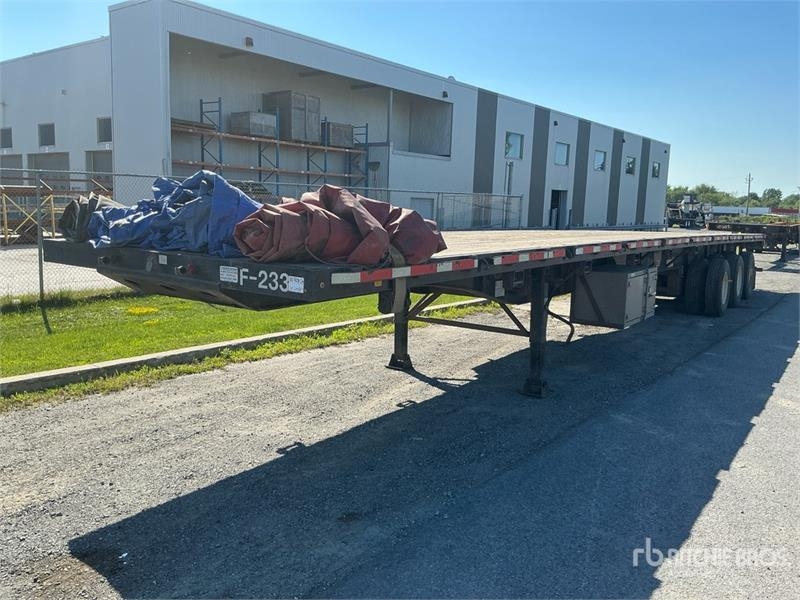 Clark 53 ft Tri/A Flatbed Trailer