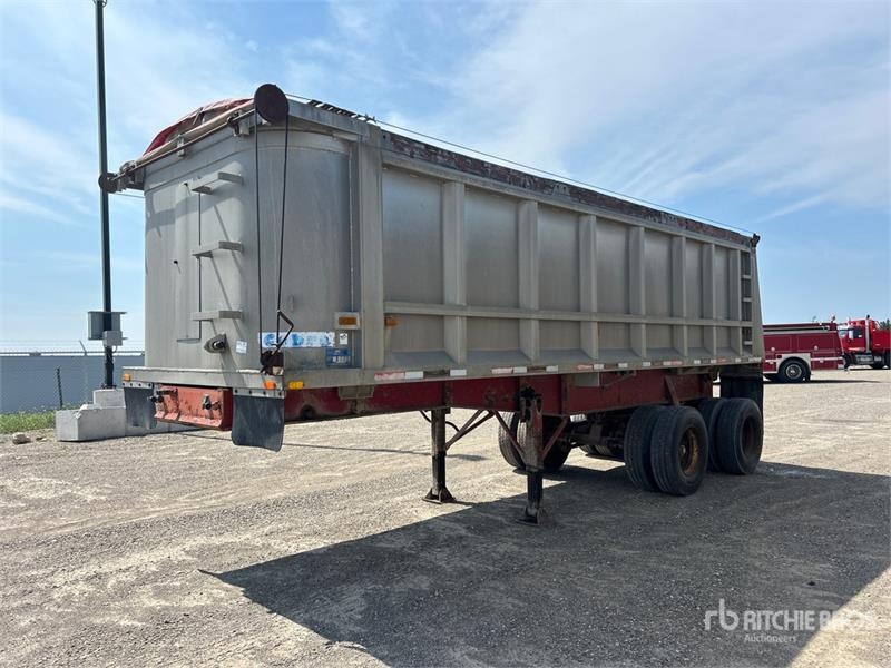 Cobra 26 ft T/A End Dump Trailer