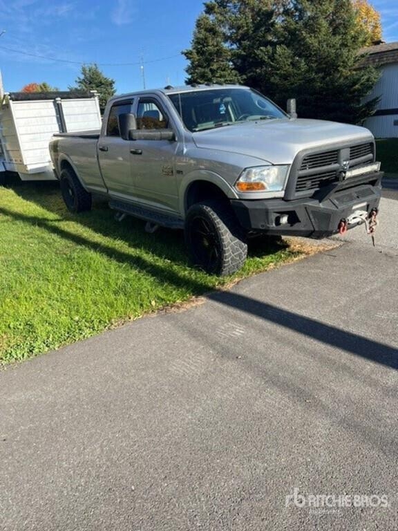 Fourgon utilitaire Dodge Ram 2500 — occasion 2011