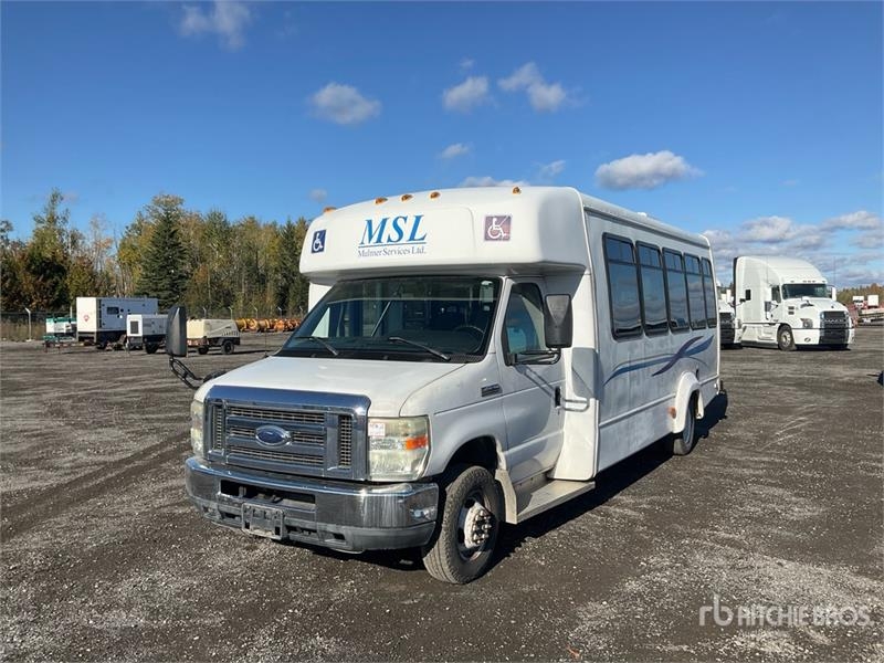 Minibus Ford E-450 4x2 20-Seat Mini Bus — occasion 2011