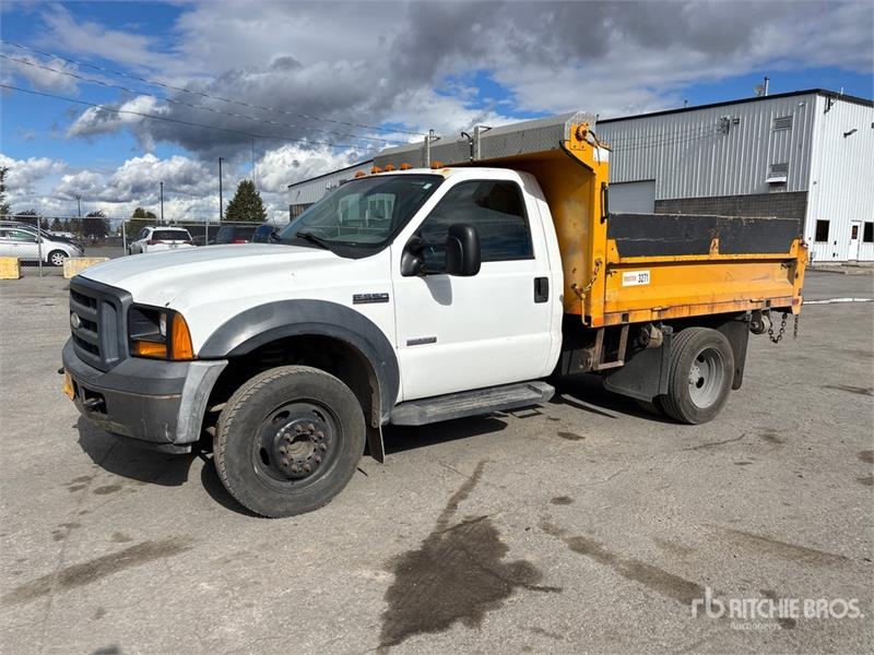 Camion benne Ford F-550 — occasion 2007