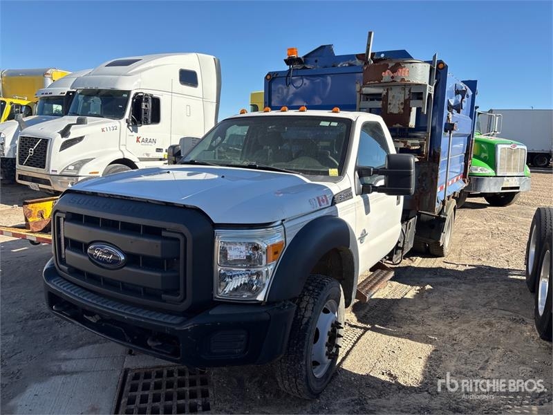 Camion poubelle Ford F-550 XL 4x2 Rear Waste Collection (I — occasion 2012