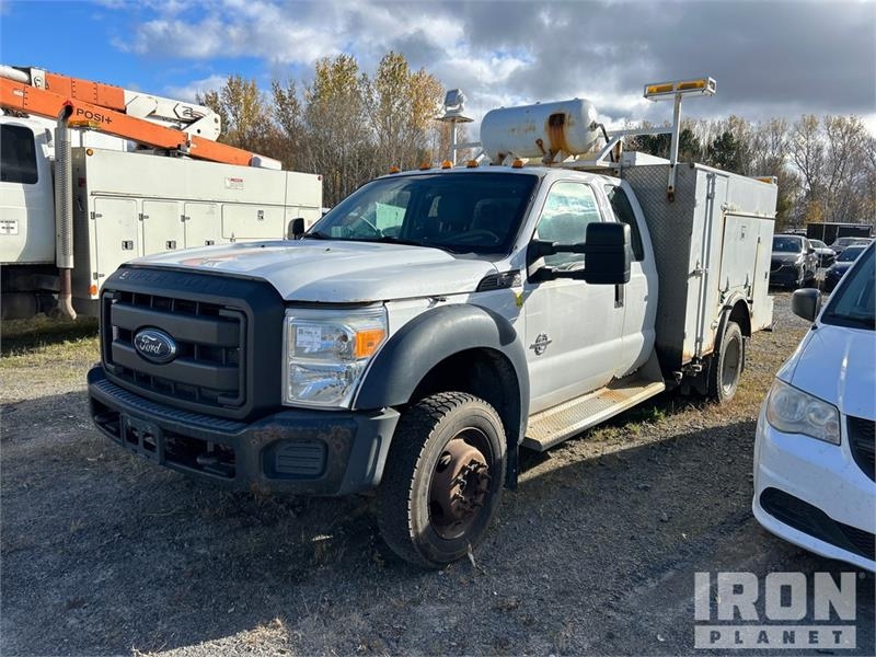 Utilitaire benne Ford F-550 XL 4x4 Extended Cab Utility (Inoperabl — occasion 2015