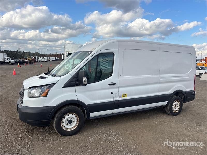 Fourgon utilitaire Ford Transit 250 Cargo Van — occasion 2018