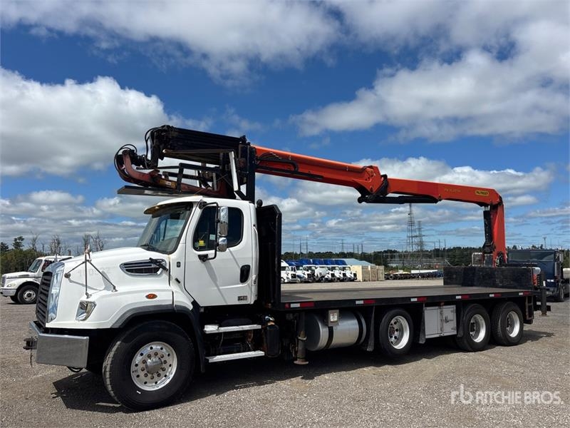 Freightliner 114SD