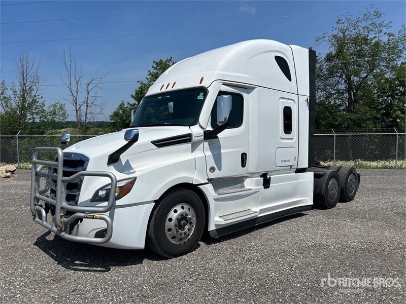 Freightliner Cascadia 126