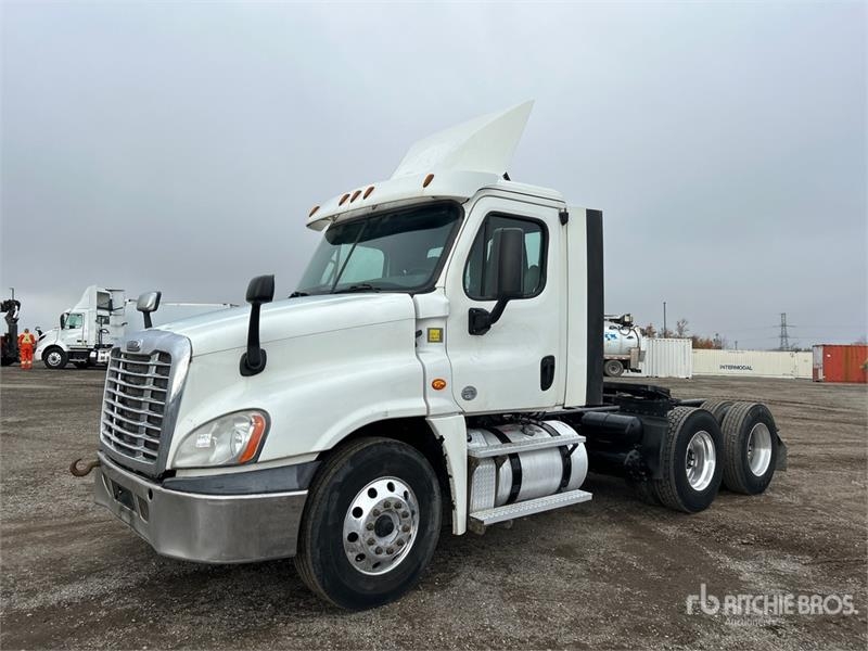 Tracteur routier Freightliner Cascadia 125 — occasion 2016