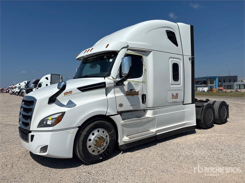 Freightliner Cascadia 126