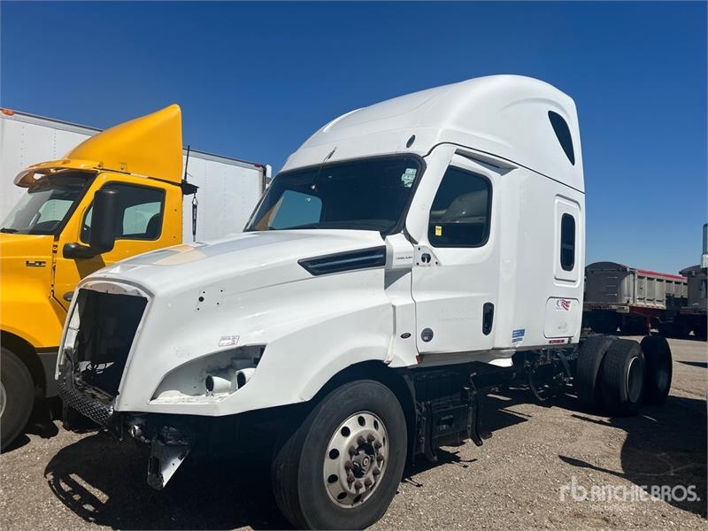 Freightliner Cascadia 126