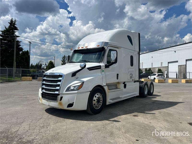 Freightliner Cascadia 126
