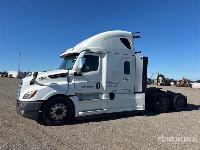 Freightliner Cascadia 126