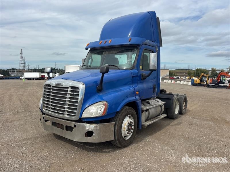 Tracteur routier Freightliner Cascadia 125 — occasion 2012
