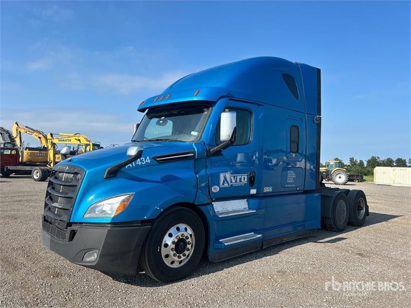 Freightliner Cascadia 126