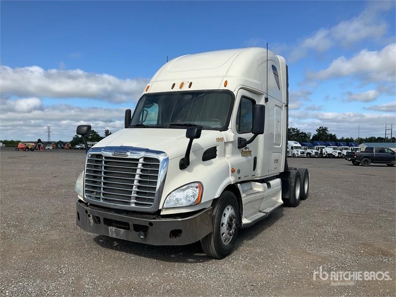 Freightliner Cascadia 113