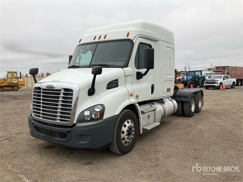 Tracteur routier Freightliner Cascadia 113 — occasion 2020
