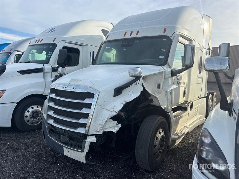 Tracteur routier Freightliner Cascadia 126 6x4 T/A Sleeper (Inoper — occasion 2023