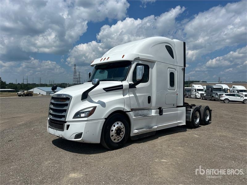 Freightliner Cascadia 126