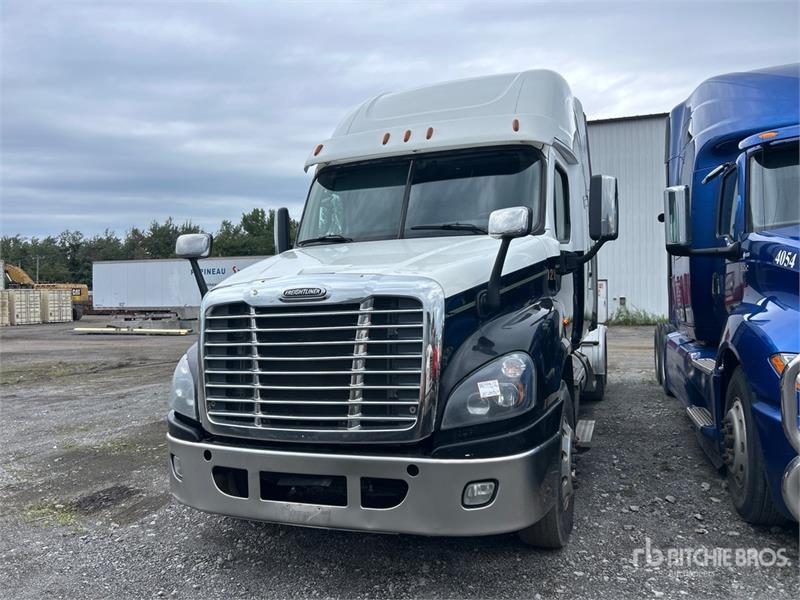 Tracteur routier Freightliner Cascadia 125 6x4 T/A Sleeper (Inoper — occasion 2018