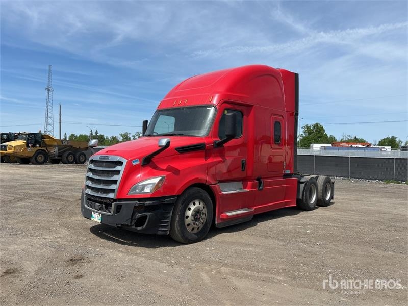 Freightliner Cascadia 126