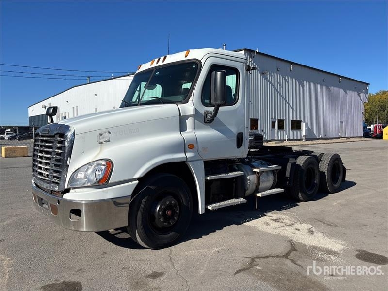 Tracteur routier Freightliner Cascadia 125 — occasion 2015