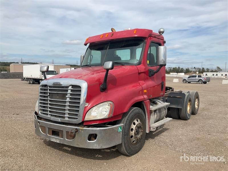 Tracteur routier Freightliner Cascadia 125 — occasion 2012