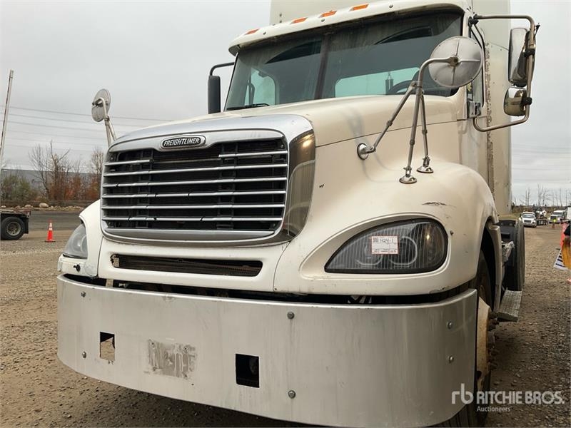 Tracteur routier Freightliner Columbia 120 T/A Day Cab — occasion 2006