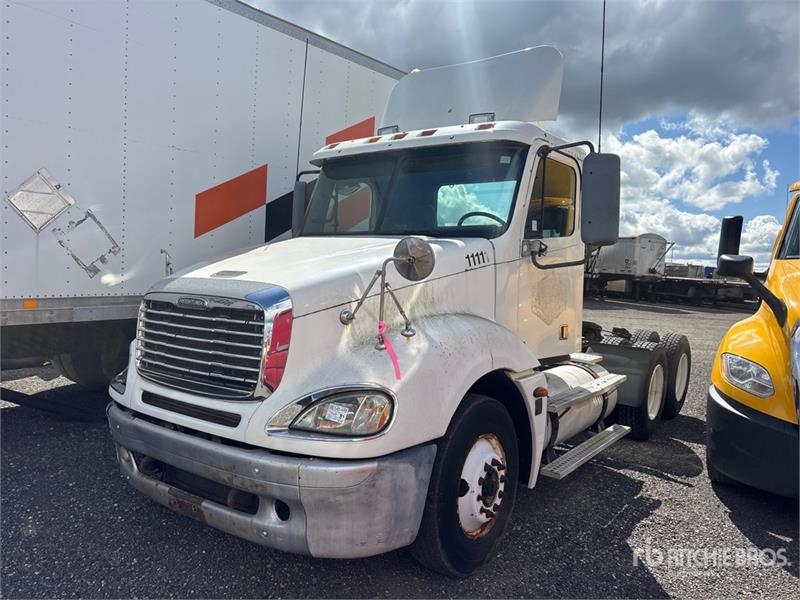 Tracteur routier Freightliner Columbia 120 6x4 T/A Day Cab (Inoper — occasion 2005