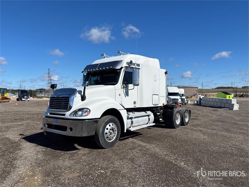 Freightliner Columbia 120