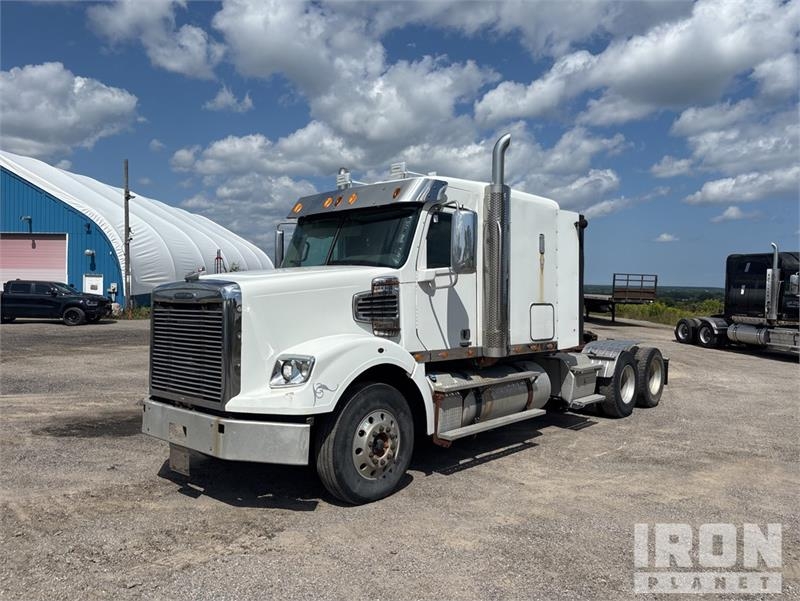 Freightliner Coronado 122