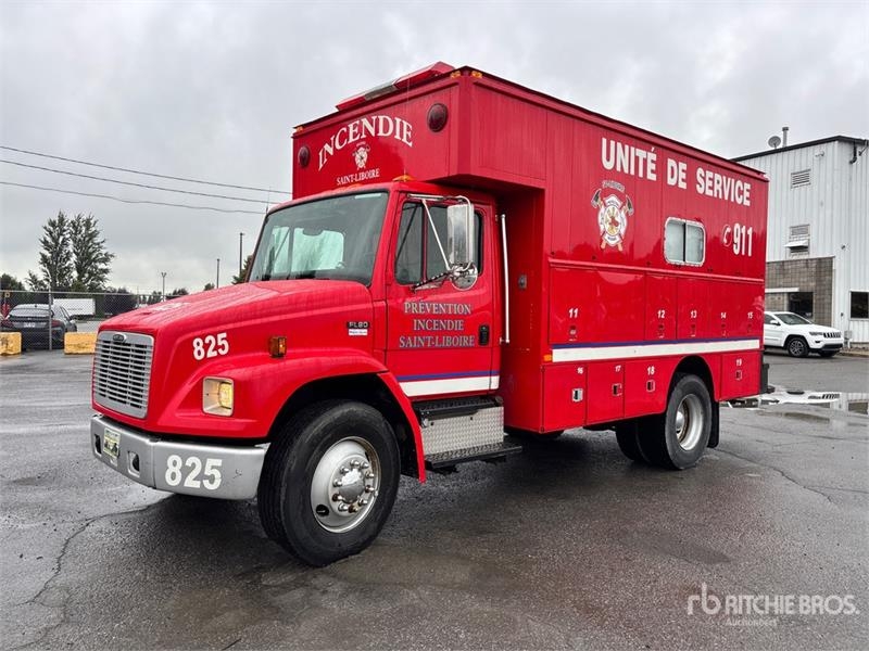Camion municipal Freightliner FL80 4x2 Service — occasion 2001
