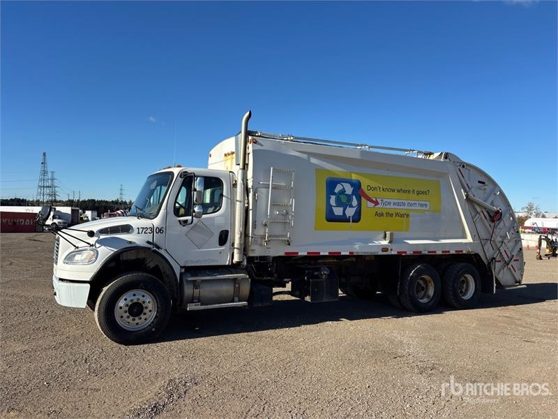 Camion poubelle Freightliner M2 106 — occasion 2017