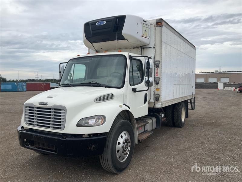 Camion frigorifique Freightliner M2 106 — occasion 2015
