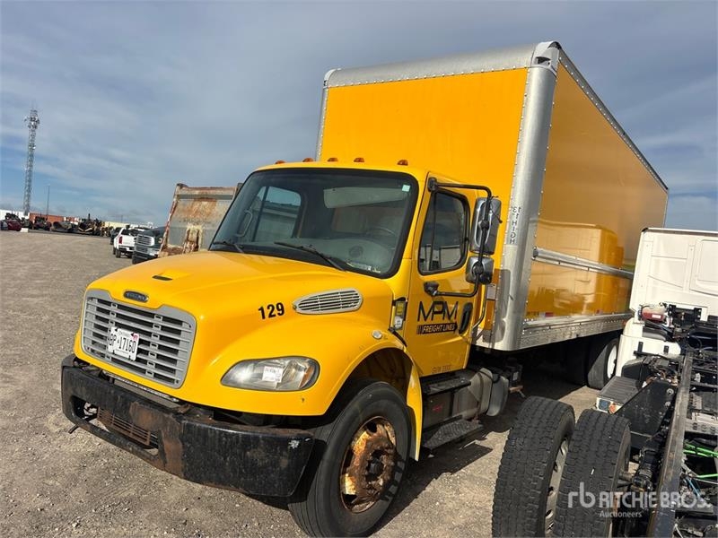 Camion fourgon Freightliner M2 106 4x2 Van — occasion 2015