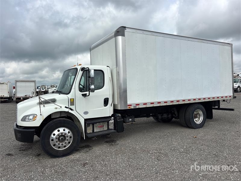 Freightliner M2106