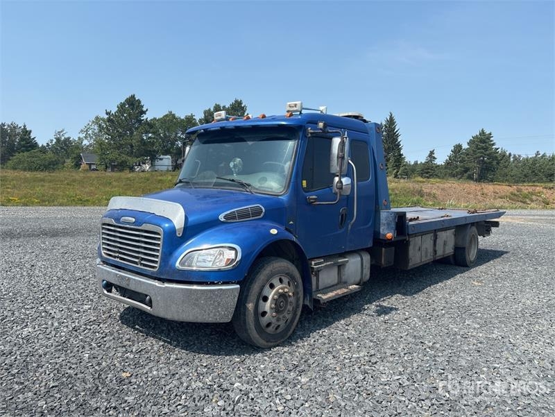 Freightliner M2106