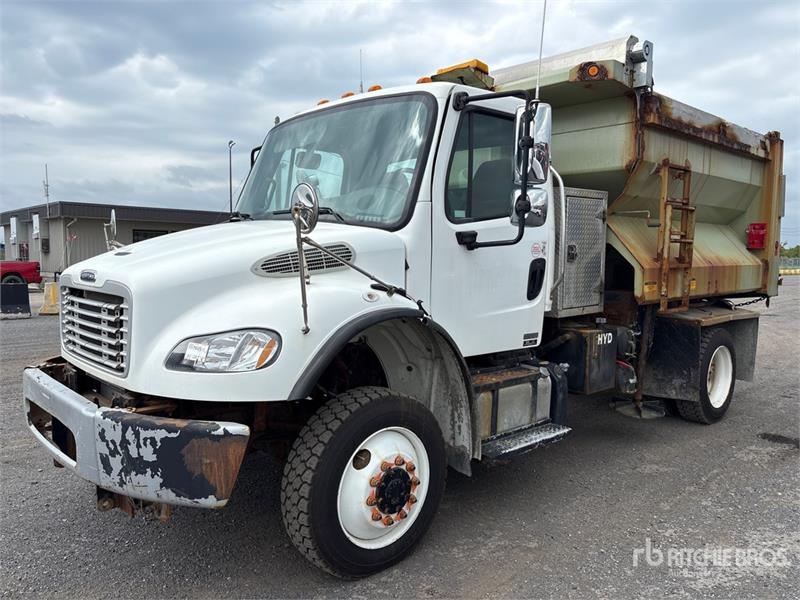 Freightliner M2106