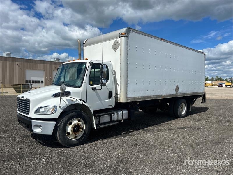 Freightliner M2106
