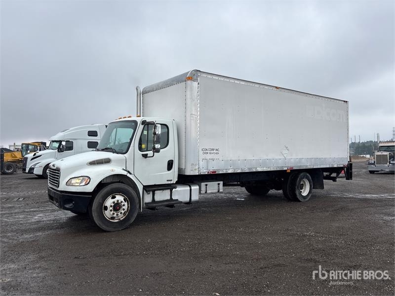Freightliner M2106