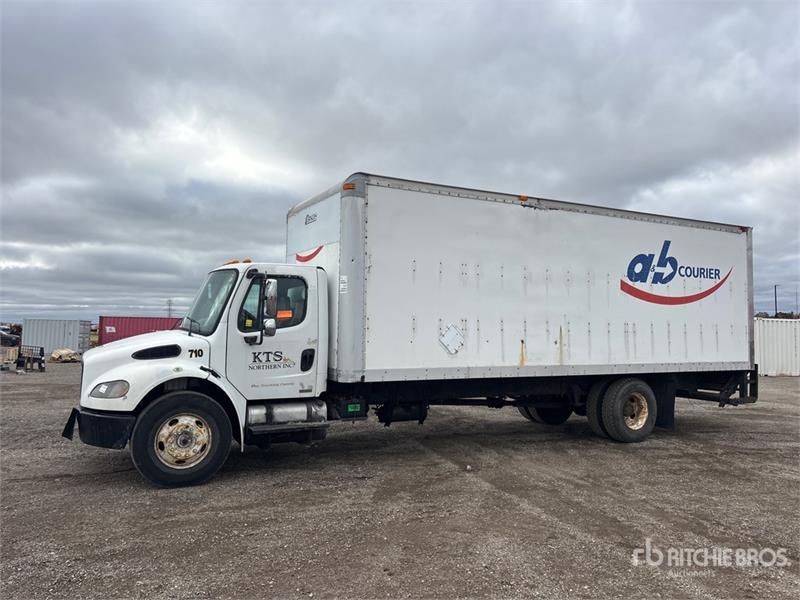 Camion fourgon Freightliner M2106 4x2 Van — occasion 2005