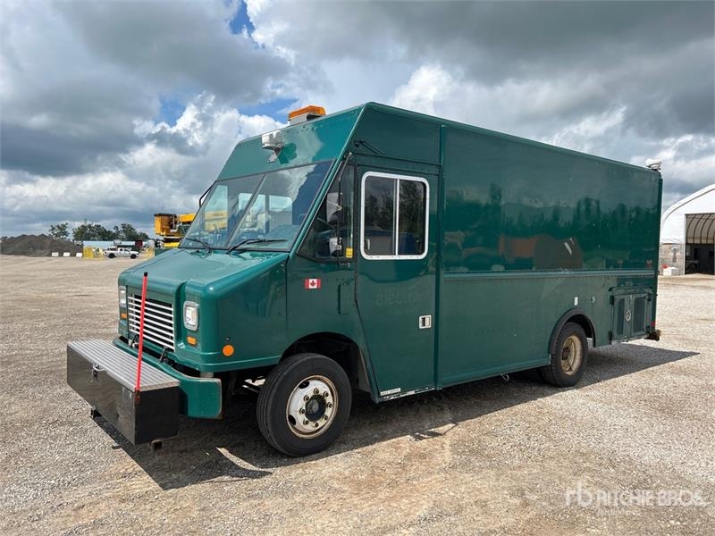 Freightliner MT55