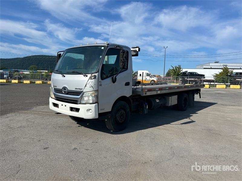 Hino 195