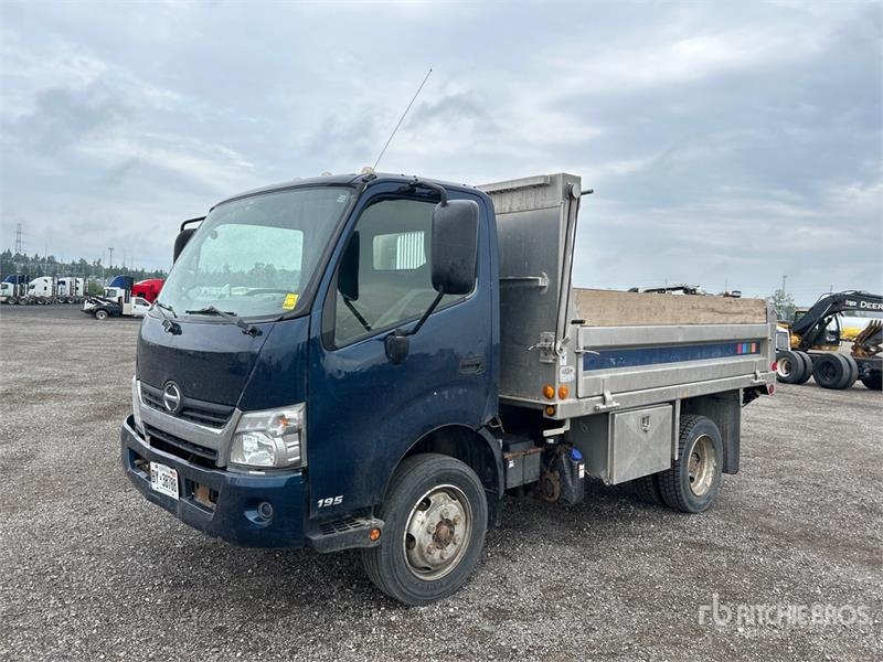 Hino 195