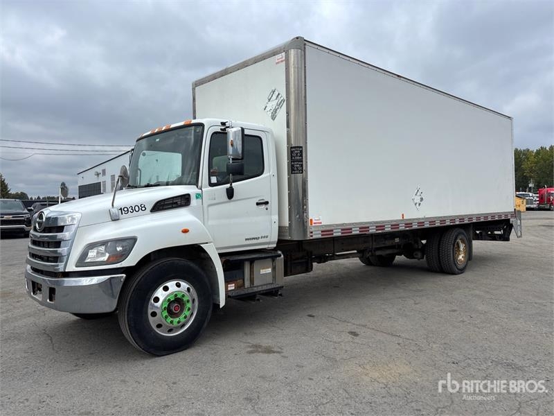 Camion fourgon Hino 358D 4x2 Van — occasion 2019