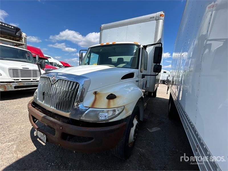 International 4300 SBA