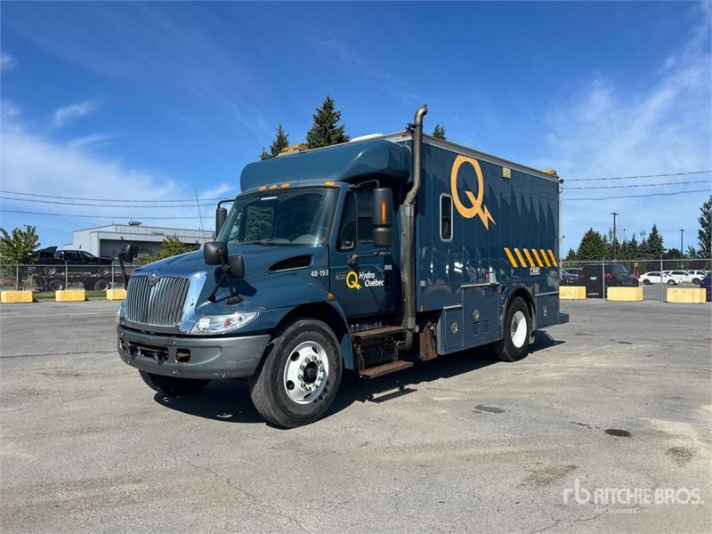 International 4400