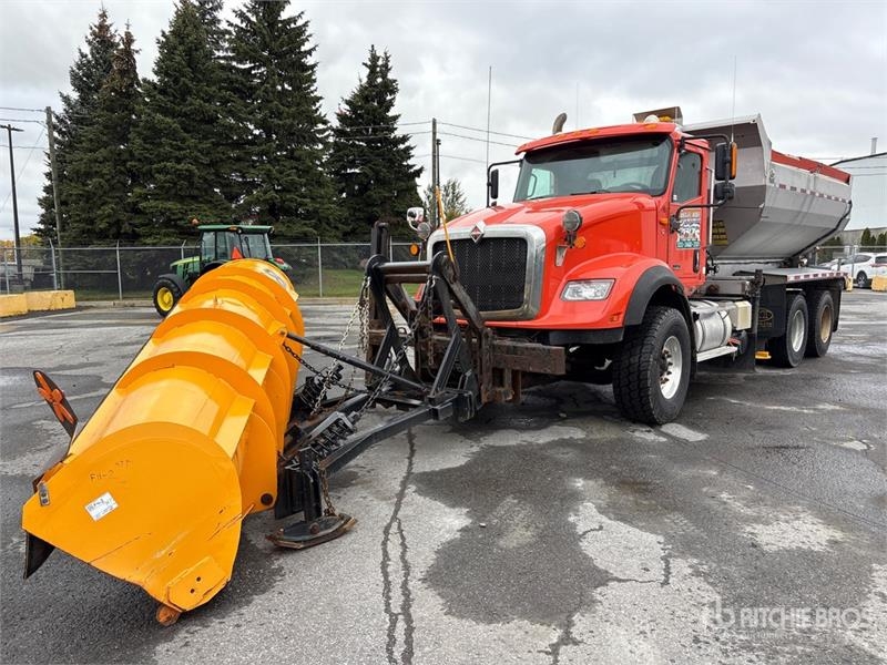 Camion municipal International HX620 6x4 Snow Plow — occasion 2019