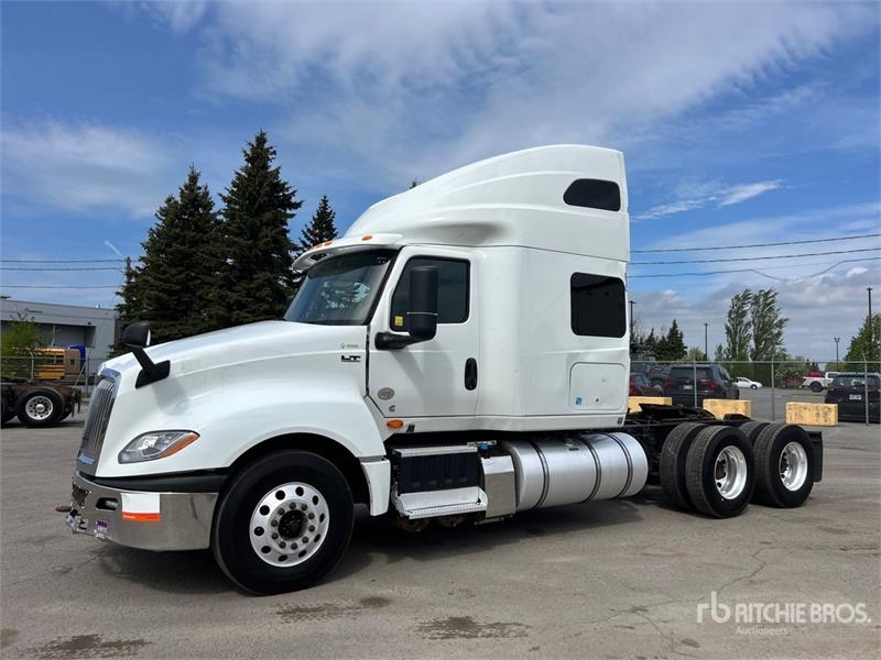 International LT625